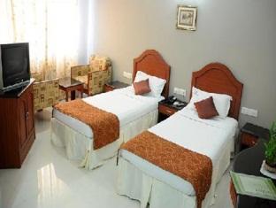 Hotel Peninsula Chennai Exterior foto